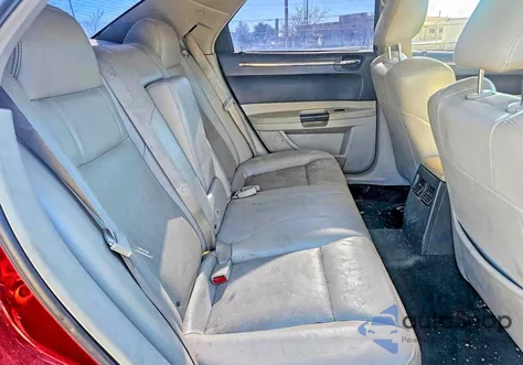 2006 Chry 300C Red z USA, uszkodzony, nr VIN 2C3LA63H36H454332